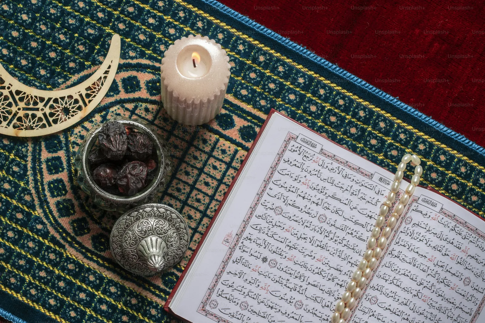 Le du'a book qui suit le groupe partout